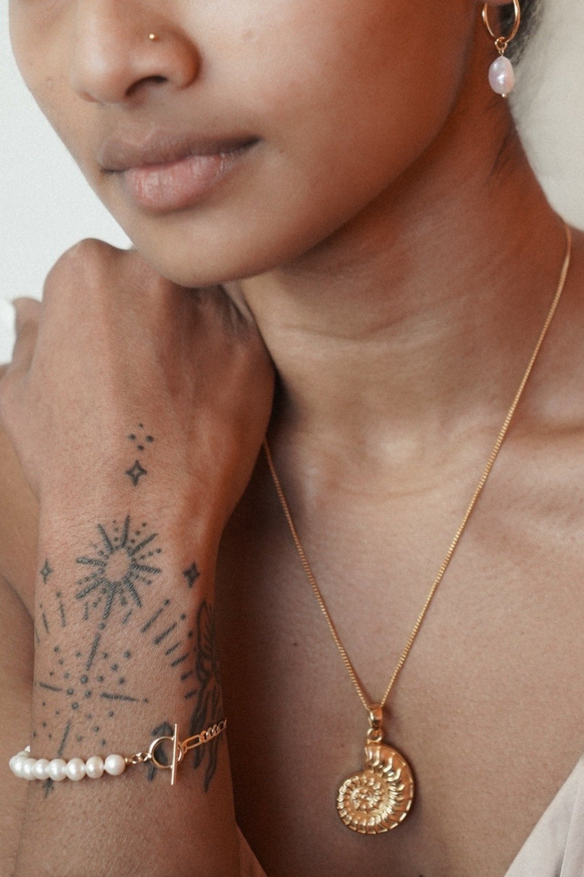 Maraux Premium Nautilus Shell Necklace
