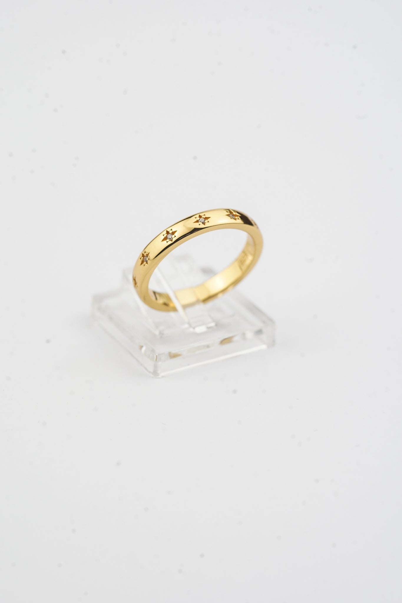 Celeste Star Band Ring