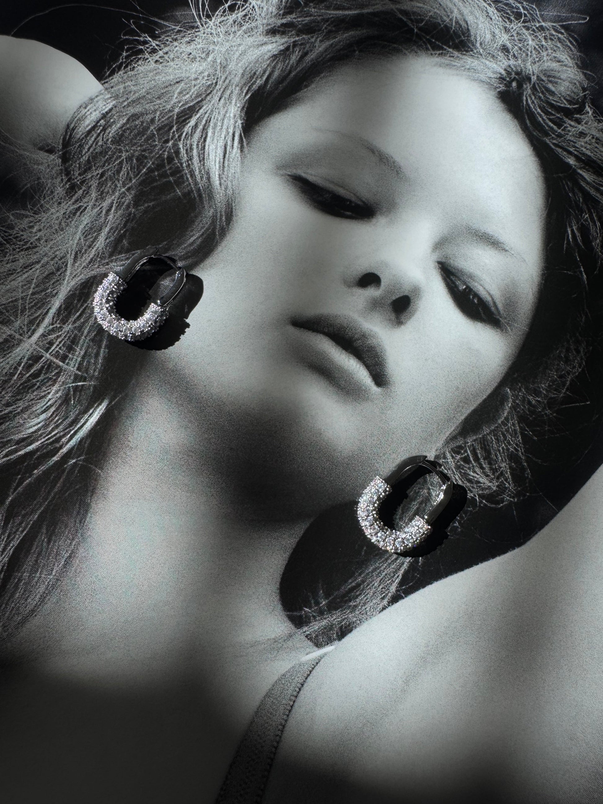 Chloé Oval Earrings MarauxJewellery